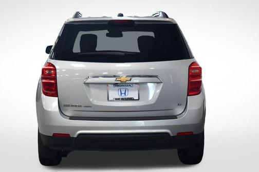Silver Ice Metallic 2017 Chevrolet Equinox 1LT