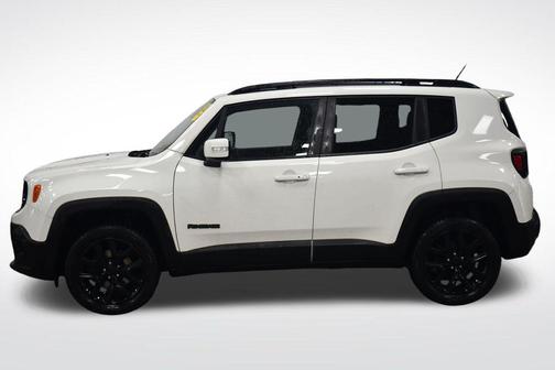 Alpine White 2017 Jeep Renegade Altitude