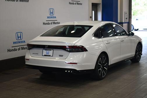 2023 Honda Accord Hybrid Touring