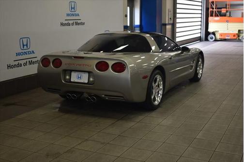 2000 Chevrolet Corvette Base