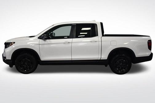 Platinum White Pearl 2026 Honda Ridgeline TrailSport+