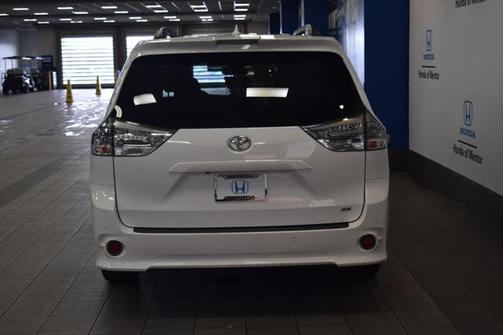 2019 Toyota Sienna SE