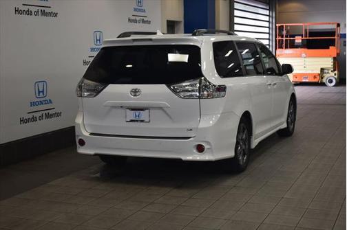 2019 Toyota Sienna SE