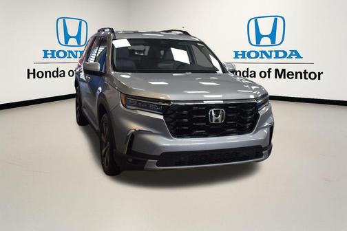 2025 Honda Pilot Touring 8-Passenger