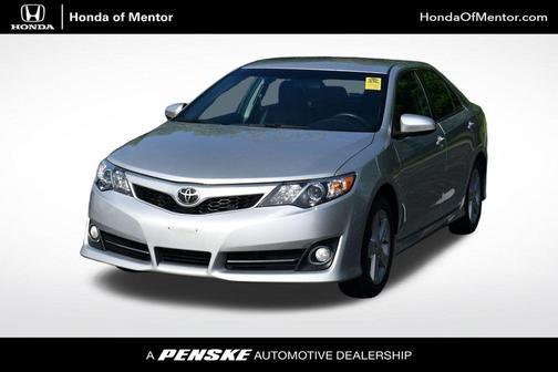 Classic Silver Metallic 2012 Toyota Camry SE