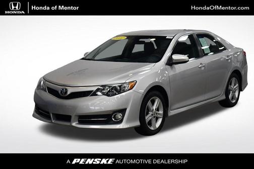 Classic Silver Metallic 2012 Toyota Camry SE