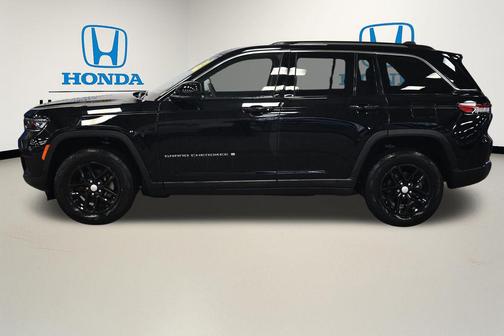 2023 Jeep Grand Cherokee Laredo