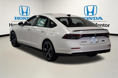 Platinum White Pearl 2026 Honda Accord Hybrid Sport