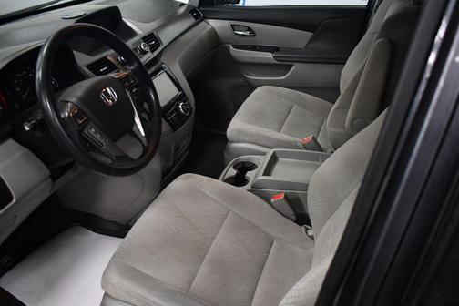 Modern Steel 2016 Honda Odyssey SE