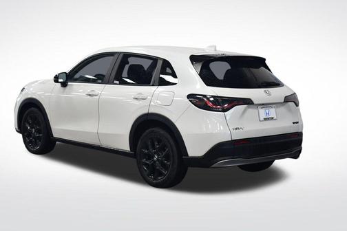 Platinum White Pearl 2023 Honda HR-V AWD Sport