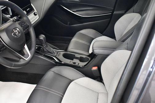 Magnetic Gray Metallic/Midnight Black Metallic 2024 Toyota Corolla XSE