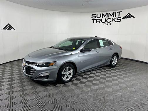 Sterling Gray Metallic 2024 Chevrolet Malibu 1LS