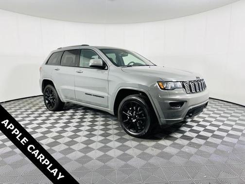 Photo 2 of 42 of 2020 Jeep Grand Cherokee Altitude