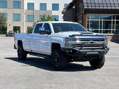 Summit White 2019 Chevrolet Silverado 3500 LTZ