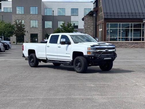 Summit White 2019 Chevrolet Silverado 3500 LTZ