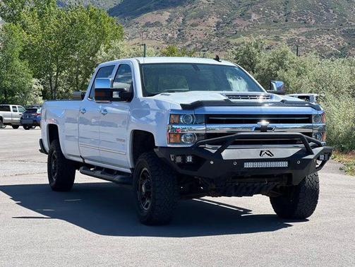 Summit White 2019 Chevrolet Silverado 3500 LTZ