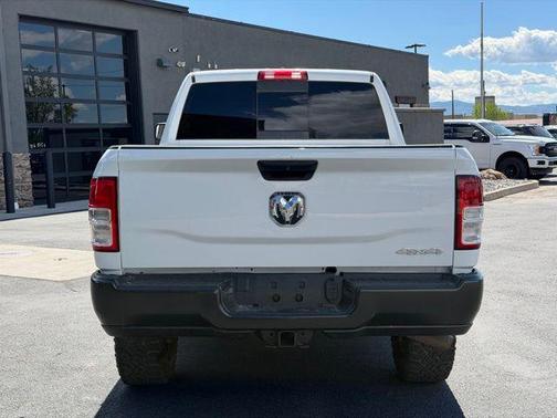 Bright White Clearcoat 2022 RAM 2500 Tradesman Crew Cab 4x4 6'4' Box