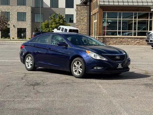 3u 2013 Hyundai SONATA GLS
