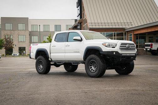 Super White 2016 Toyota Tacoma TRD Off Road