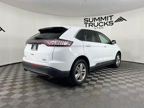 White 2016 Ford Edge SEL