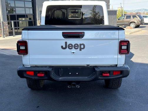 Bright White Clearcoat 2021 Jeep Gladiator Rubicon
