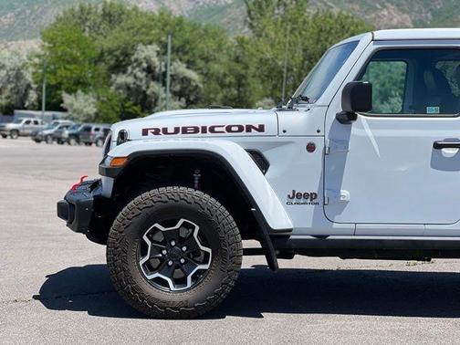 Bright White Clearcoat 2021 Jeep Gladiator Rubicon