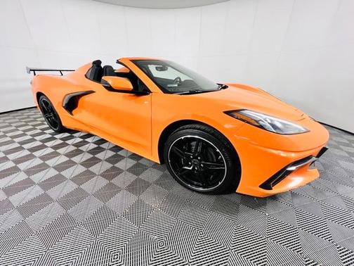 Photo 2 of 48 of 2022 Chevrolet Corvette Stingray w/2LT
