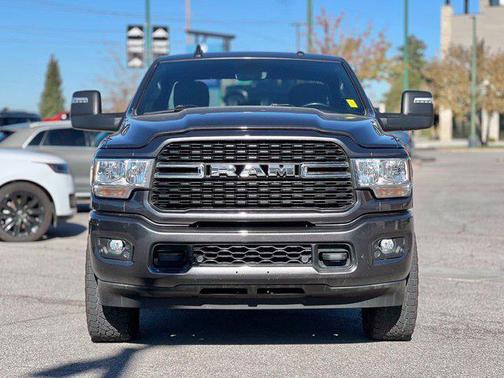 Granite Crystal Metallic Clearcoat 2023 RAM 3500 Big Horn Crew Cab 4x4 8' Box