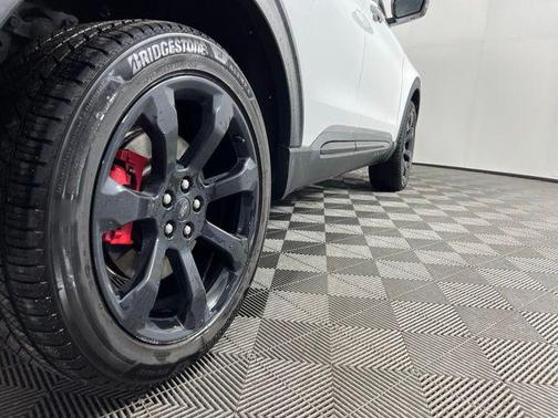 Star White Metallic Tri-Coat 2022 Ford Explorer ST