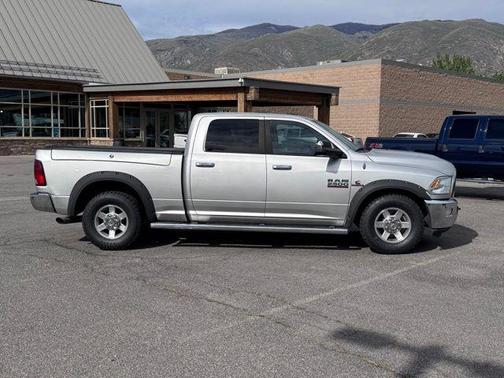 Bright Silver Metallic Clearcoat 2013 RAM 2500 SLT