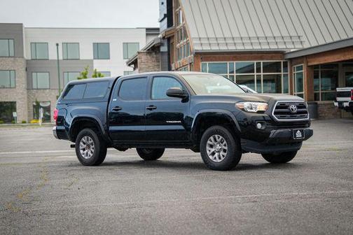 Black 2016 Toyota Tacoma SR5