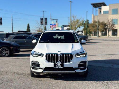 Alpine White 2023 BMW X5 PHEV xDrive45e