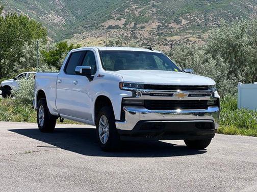 Summit White 2019 Chevrolet Silverado 1500 LT