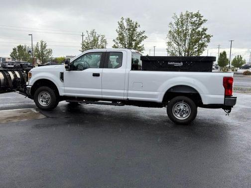 Oxford White 2022 Ford F-250 XL