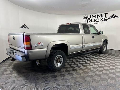 Light Pewter Metallic 2002 Chevrolet Silverado 2500 LS H/D Extended Cab