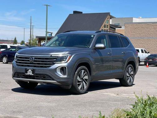 Silver Mist Metallic 2024 Volkswagen Atlas 2.0T SE w/Technology 4MOTION