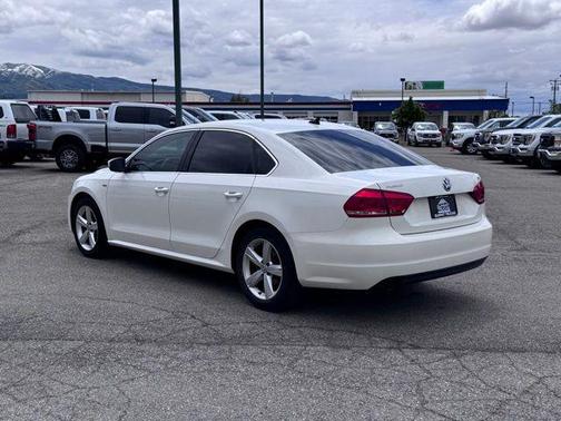 Candy White 2015 Volkswagen Passat 1.8T Limited Edition