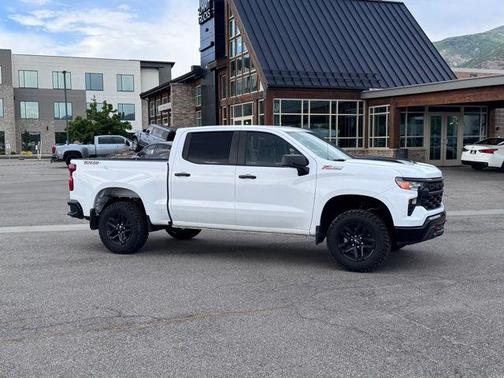 Summit White 2023 Chevrolet Silverado 1500 Custom Trail Boss