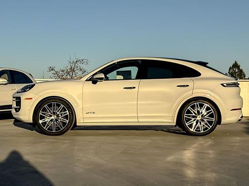 2026 Porsche Cayenne GTS