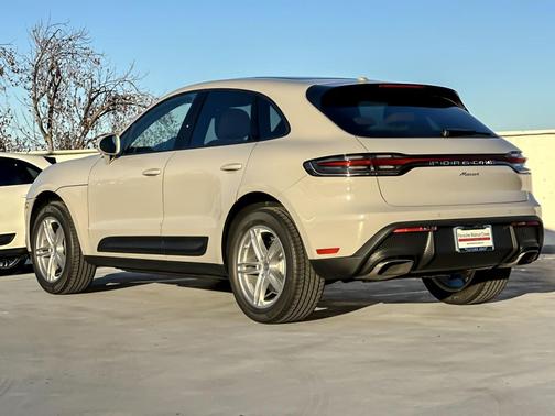 2026 Porsche Macan 