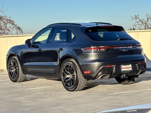 2025 Porsche Macan 