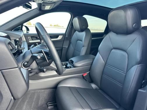 2025 Porsche Cayenne Cayenne