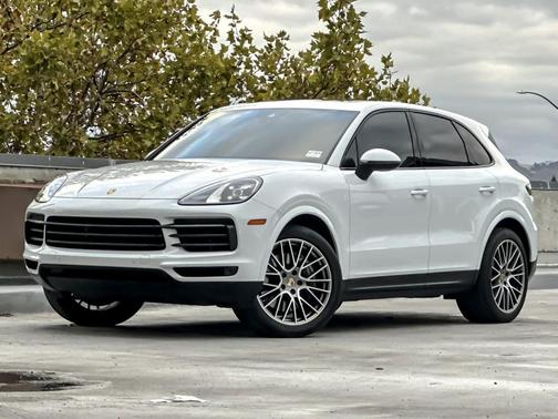 2023 Porsche Cayenne Platinum Edition
