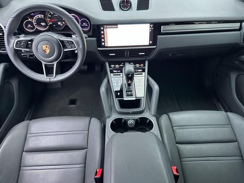 2023 Porsche Cayenne Platinum Edition