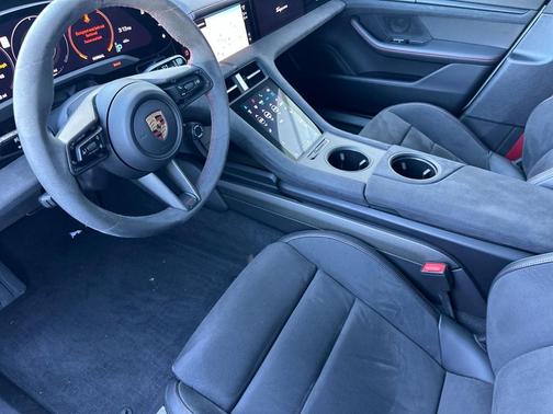 2023 Porsche Taycan GTS