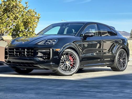 2025 Porsche Cayenne GTS