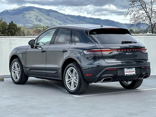 2026 Porsche Macan 