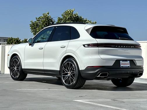 WHITE 2026 Porsche Cayenne Cayenne