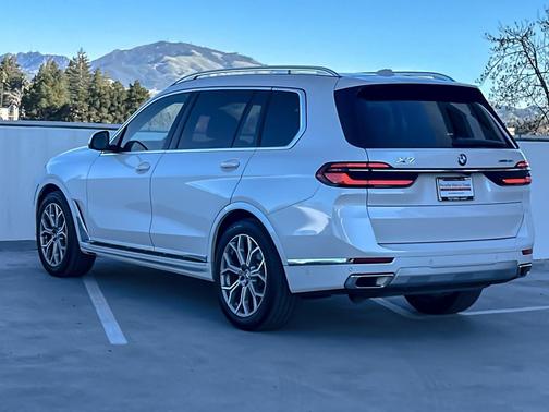 2026 BMW X7 xDrive40i