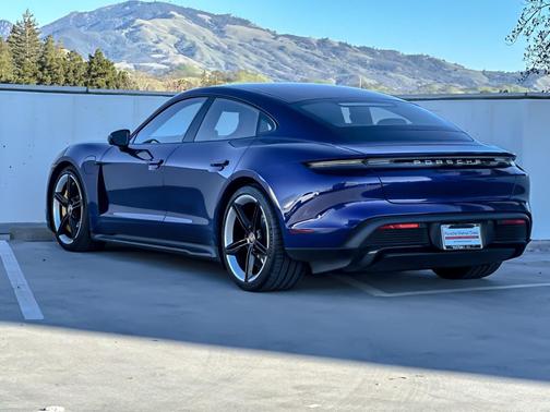 2020 Porsche Taycan Turbo S